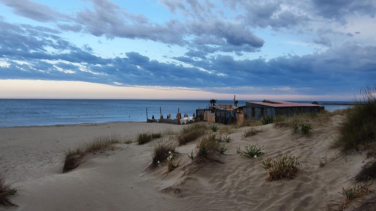 Appartement Avec Vaste Terrasse A 30 M Des Dunes Agde Buitenkant foto